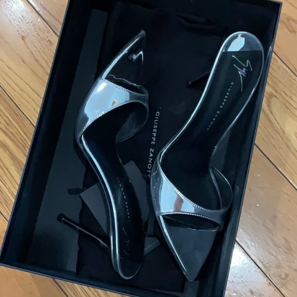 Giuseppe Zanotti Intrigo 90 Sandal, Size: EU 37 - Picture 11 of 16